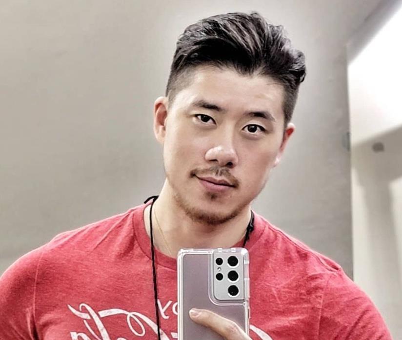 露额|男生不要留“过耳”发型,5款干净利落的短发,剪完帅气提升颜值