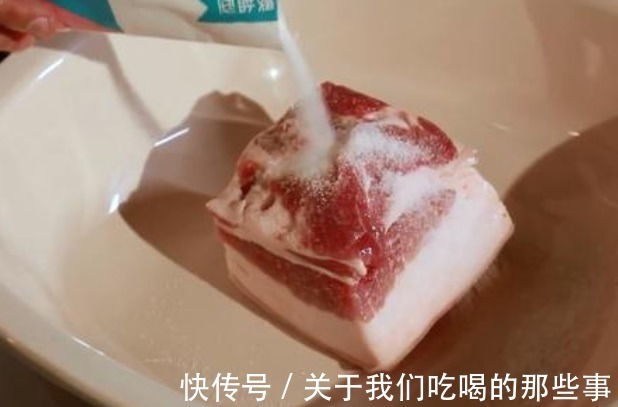 无论什么肉,就算冻得再硬,学会这个方法,10分钟解冻,口感鲜嫩