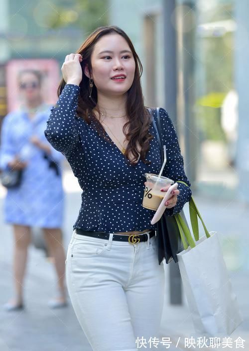 上衣|波点元素上衣，上深下浅搭配，散发庄严稳重气质