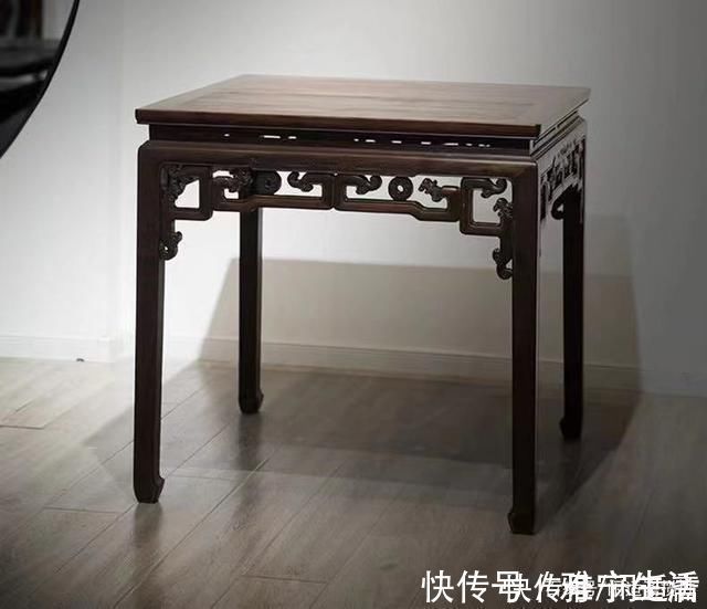 方桌|古朴端庄，清红木束腰马蹄腿拐子龙纹，方桌