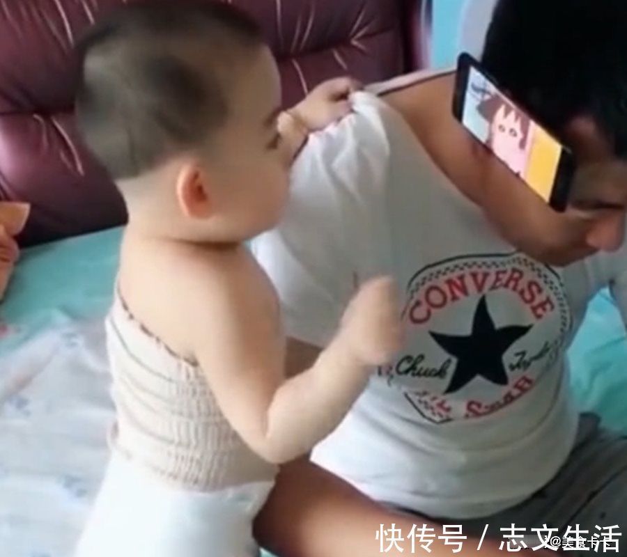 亲子关系|爸爸带娃时,为了不耽误自己玩游戏想出的招数,让人无语