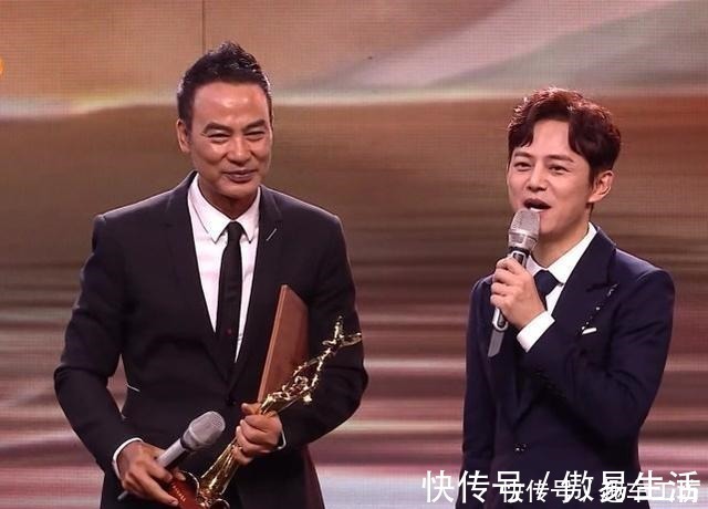 主办方|金鹰节何炅再现神救场,秒速化解突发状况,任达华连说谢谢!