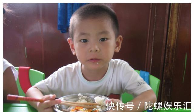 孩子|3种饭正在“偷走”孩子身高,父母还在给孩子吃,耽误孩子
