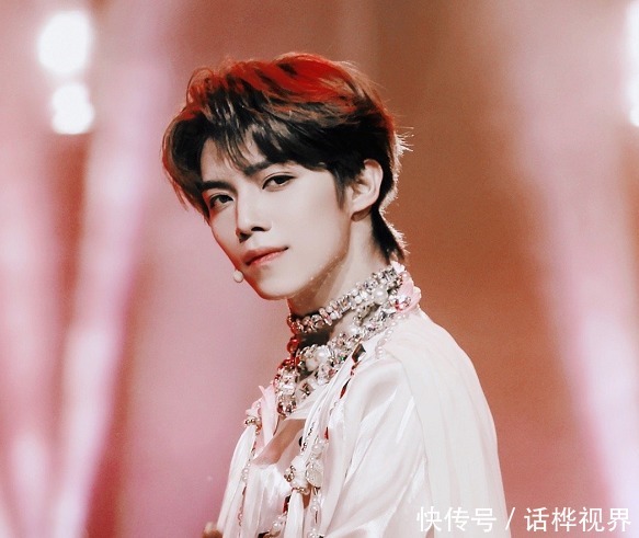 训练生 青3终止录制8天后,因卖周边被官媒批,晋级总决赛训练生近况曝光