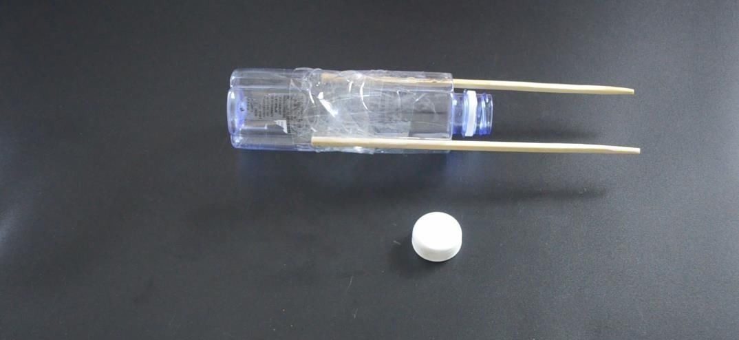 塑料瓶上绑2根筷子, 这个作用太棒了, 解决了很多家庭的烦恼