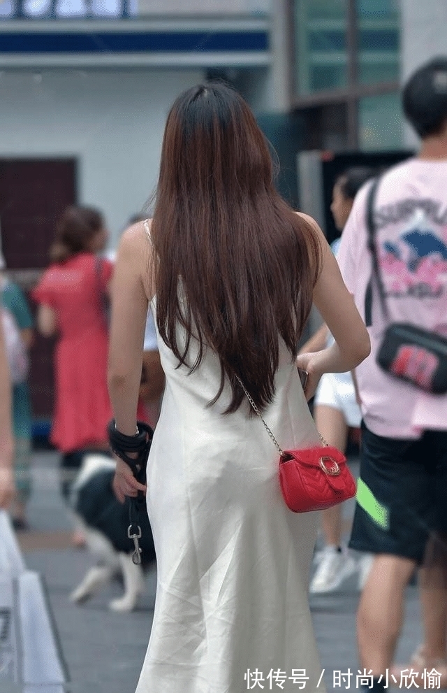吊带裙 吊带连衣裙搭配,时尚又高雅