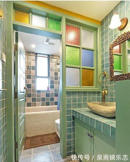 马桶|卫生间布局装错影响很大！一人在里边上厕所，全家人在外等着洗漱