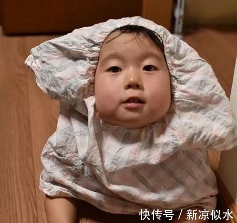 小m|人类幼崽有多可爱?这坑娃的妈给女儿拍了近千张“丑照”