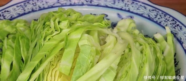 粉条|炒包菜,万万不要直接下锅炒,很多人一直没搞对,难怪不好吃!