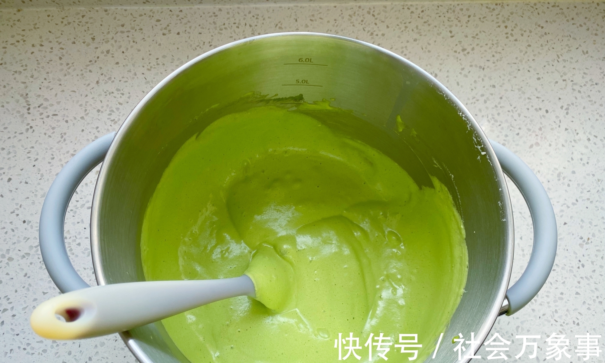 蛋白霜|蛋糕此做法太好吃了,我家一周吃五次,卷一卷细腻柔软又美味