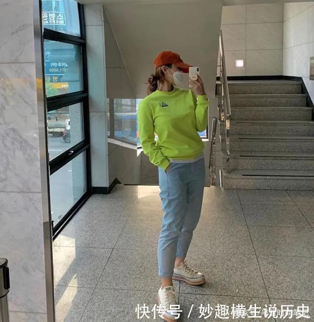 别再这样穿卫衣了！真的很low！