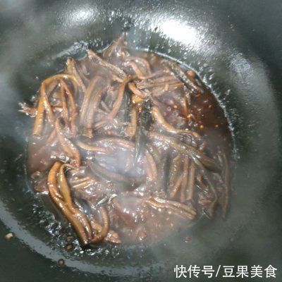  好吃到流泪的「响油鳝糊」，连吃三天都不够