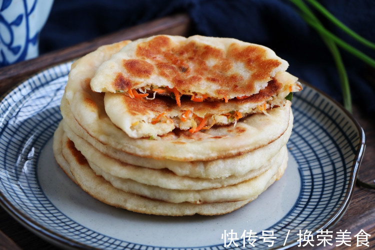 从来没吃过如此好吃的早餐饼,做了30张,还没上桌就吃光,太香