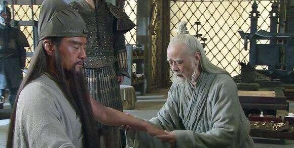 子弹|为何不在子弹上涂毒增强威力？别傻了，偷鸡不成蚀把米。