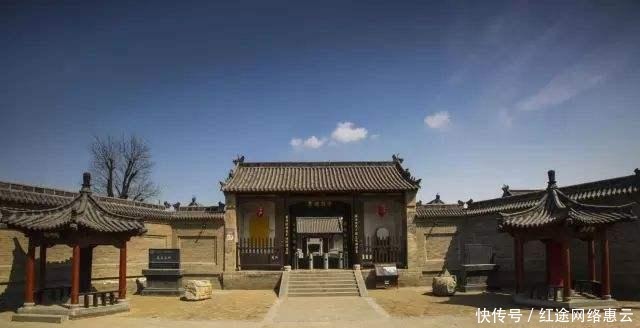 豪宅|皇帝微服私访，到清官家探望，看到其老婆后，皇帝：赏豪宅一座