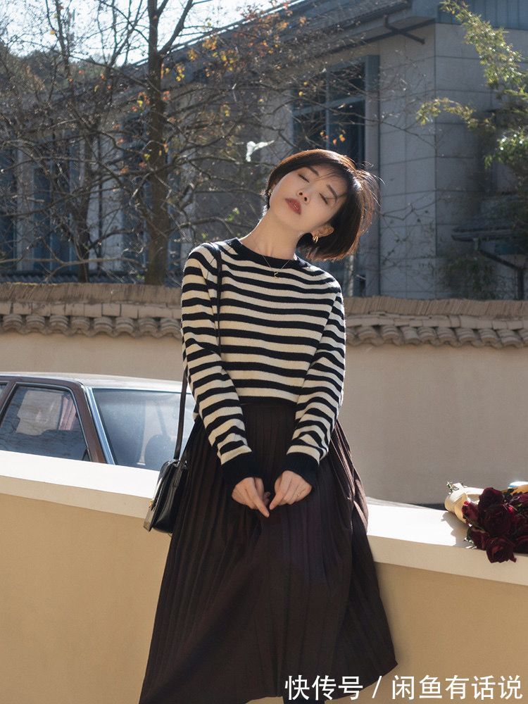 新年 过年穿衣别太“廉价”,备上这几件高级又显贵,亲戚都夸有气质