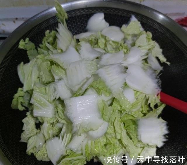 家常|猪肉白菜炖粉条,冬季家常炖菜,全家都爱吃