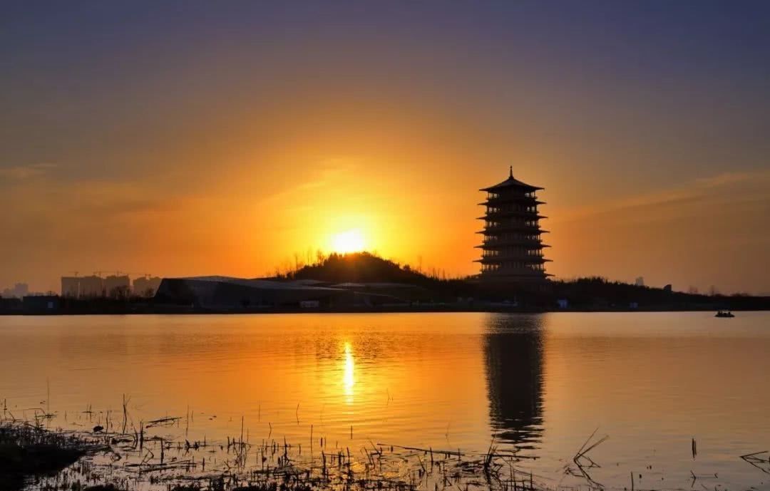 官职|屈原的先祖是最高官职的大将军,却开创了战败自杀的先例