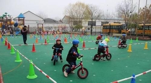 孩子不上幼儿园行吗？幼儿园的好处，家长早知道