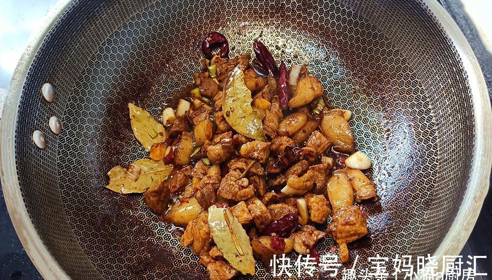 教你家常白萝卜红烧肉,制作简单,成菜鲜甜入味开胃好吃老香了