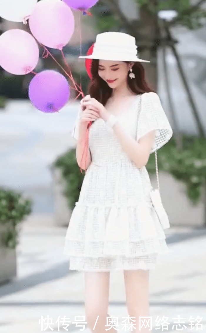 美女|向这样的美女告白,只需要气球是不是就可以了?