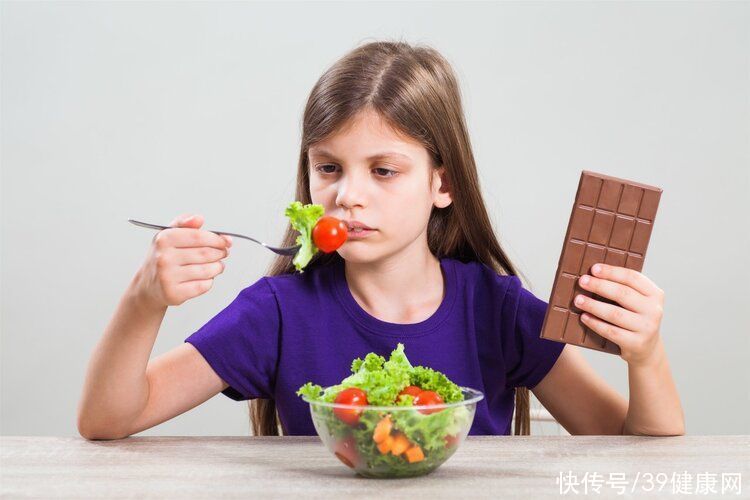 脑膜炎|鼻毛太长，可以拔掉吗？如果你鼻毛旺盛过长，将会得到3个好处