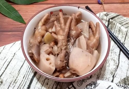 天然的“补血库”发现了，上锅炖一炖，气血双补，脸色越来越红润