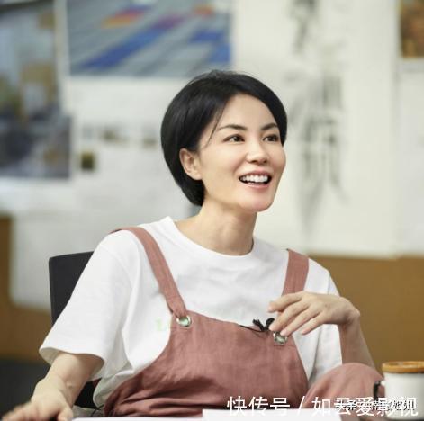 发型 50岁女人最好别留这“3种”发型,不仅大妈感十足,还显老没气质