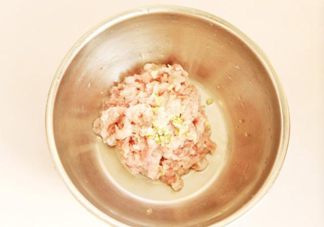 狮子头都吃过,但是你吃过有蛋黄的吗?色香味俱全,大人小孩最爱