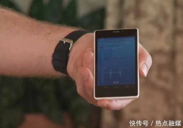 t恤|真会玩,日本公司发明出能“读心”的T恤,穿上就不用看手机了