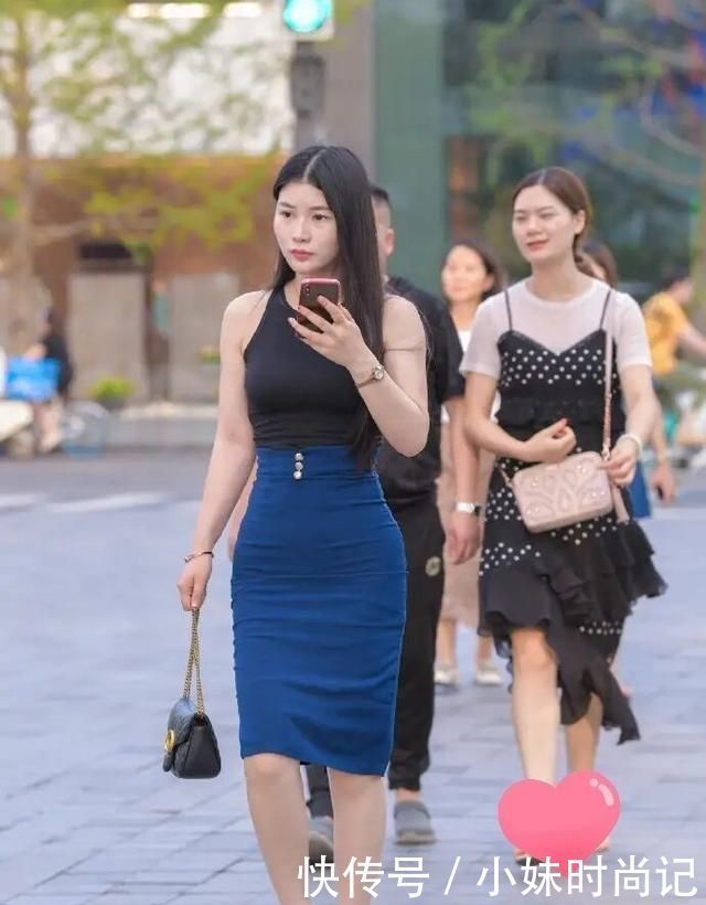 走心|街拍:连衣裙的美太走心, 简约还很靓丽, 让人很难不爱