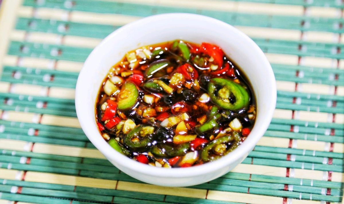 金针菇次吃法，大人孩子都爱吃，烤一烤就出锅，香气四溢