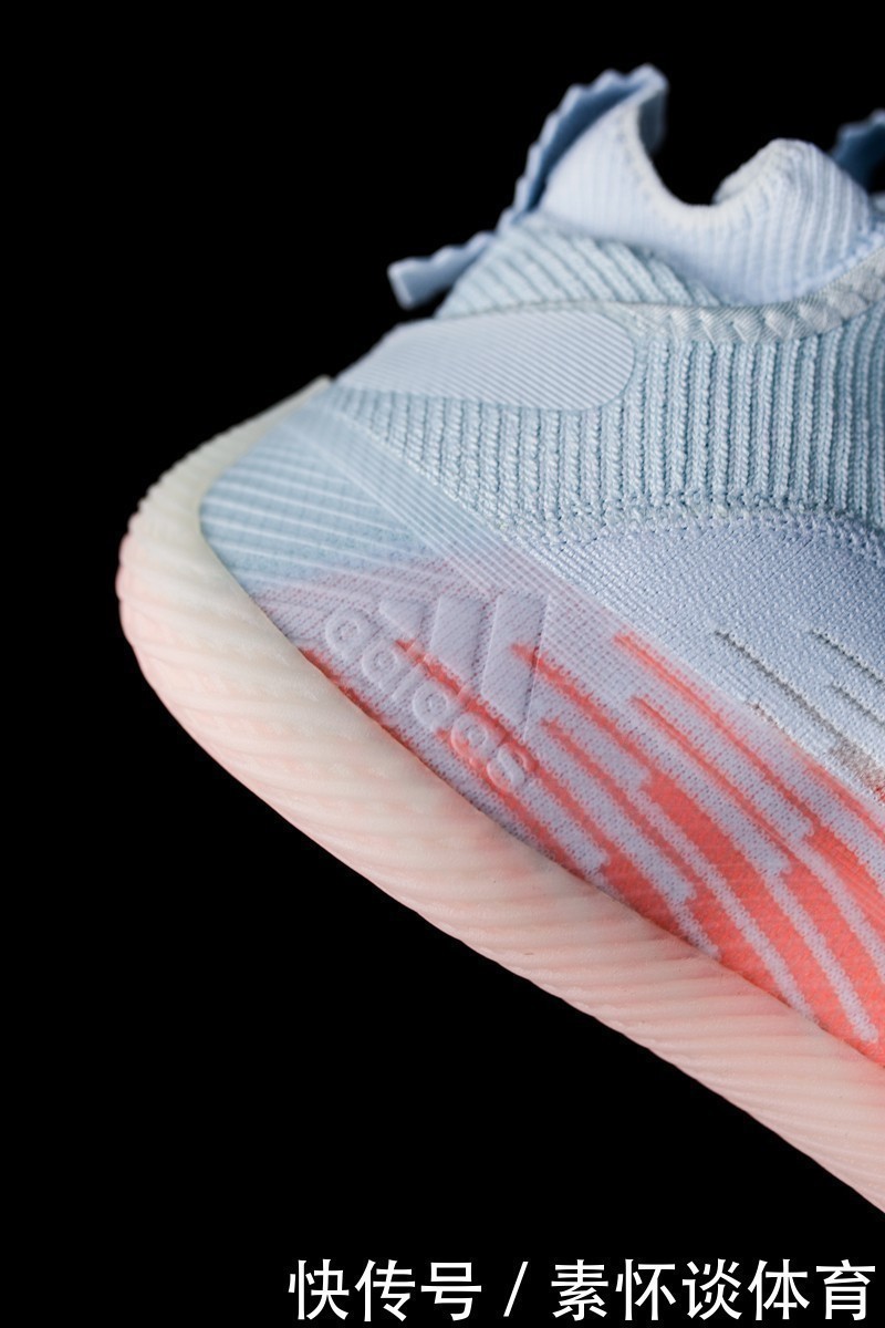 adidas 顶级缓震!颜值新巅峰!adidas憋了一年的大招悄悄登场