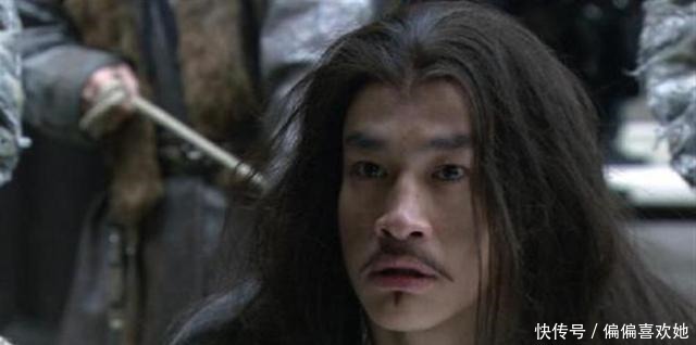 犹豫|曹操犹豫是否处死吕布时，身旁明明站着郭嘉，为何偏要问刘备