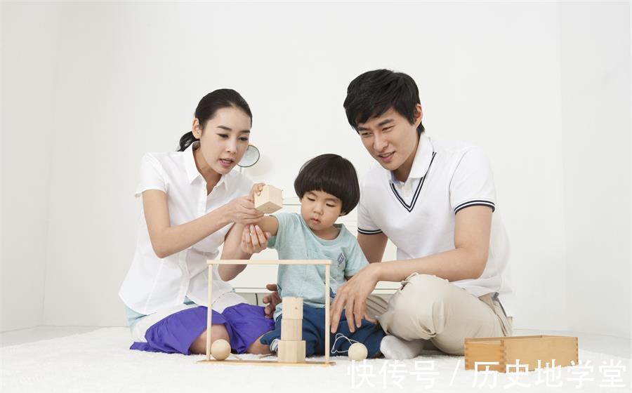 父母|养娃路上,父母不妨学会“偷懒”,孩子或能变得更优秀