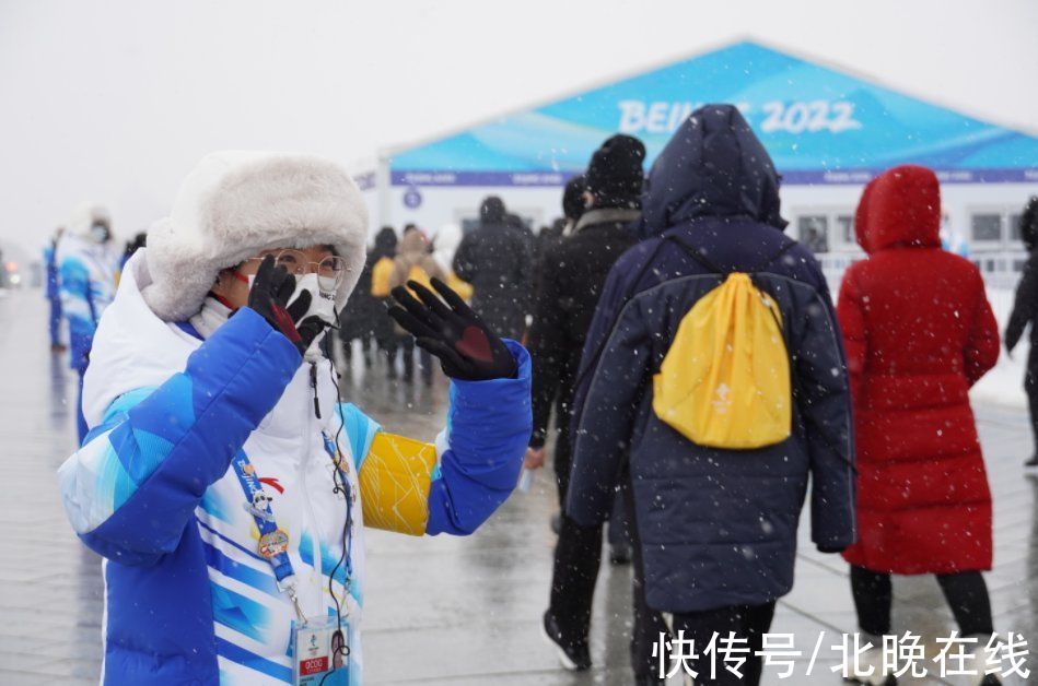 中国矿业大学|奥林匹克公园公共区：雪中这群“蓝精灵”让观众的心暖暖的