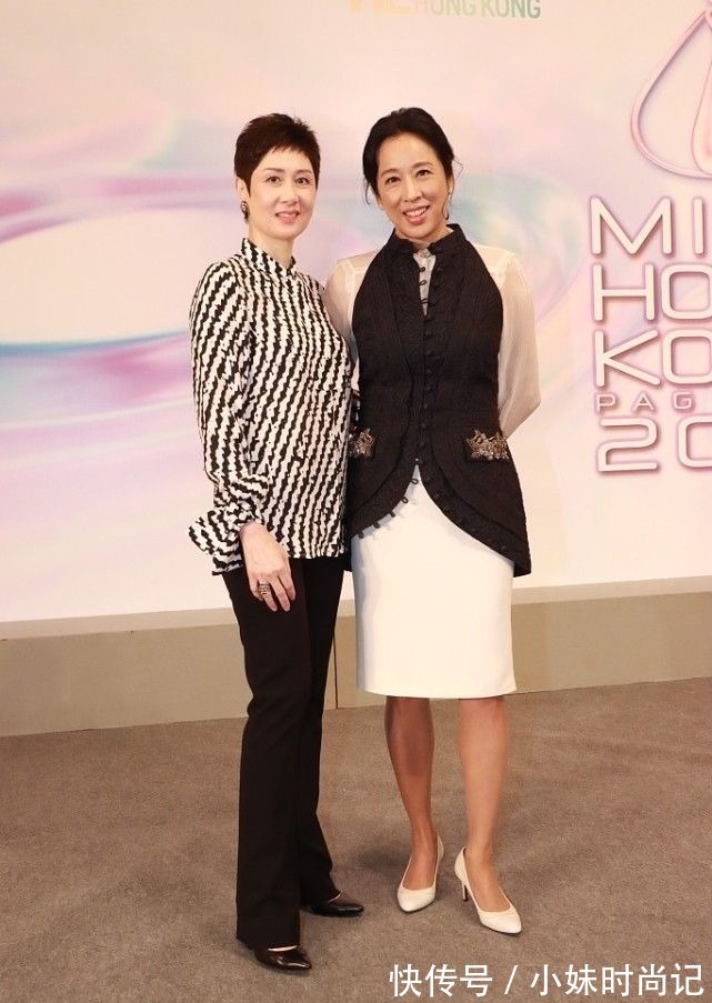 蕾丝|朱玲玲到底是“阔太太”,白色连衣裙配黑外套简约高级,清爽利落