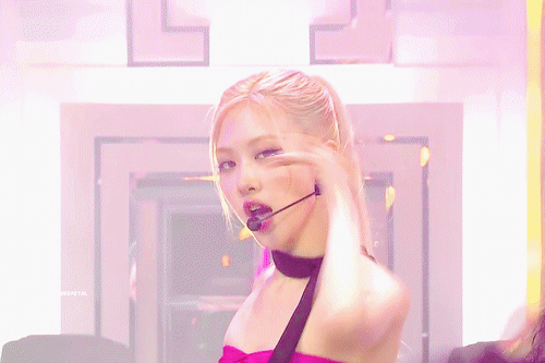 肿眼泡小肉脸，来跟Rosé学化妆