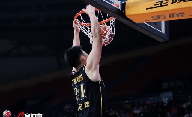 广厦男篮|10中9！面对阿联轰23+9，实力证明，中国男篮该迎来你的时代