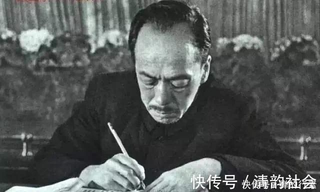 书法#康生书法真迹遭曝光,笔墨波磔遒劲,雄浑圆转,网友评其书坛怪才