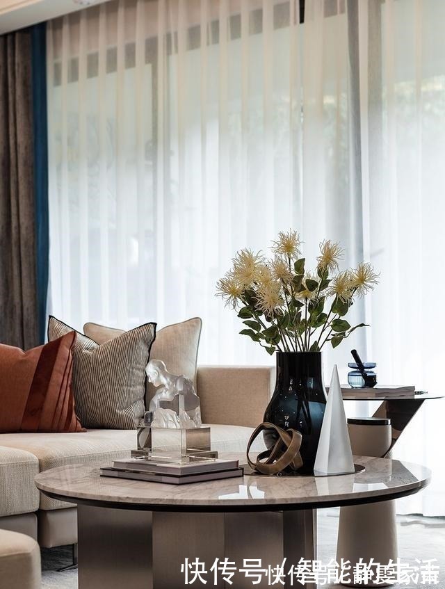 线条感|大平层的现代轻奢风设计高级灰碰上爱马仕橙的惊艳!