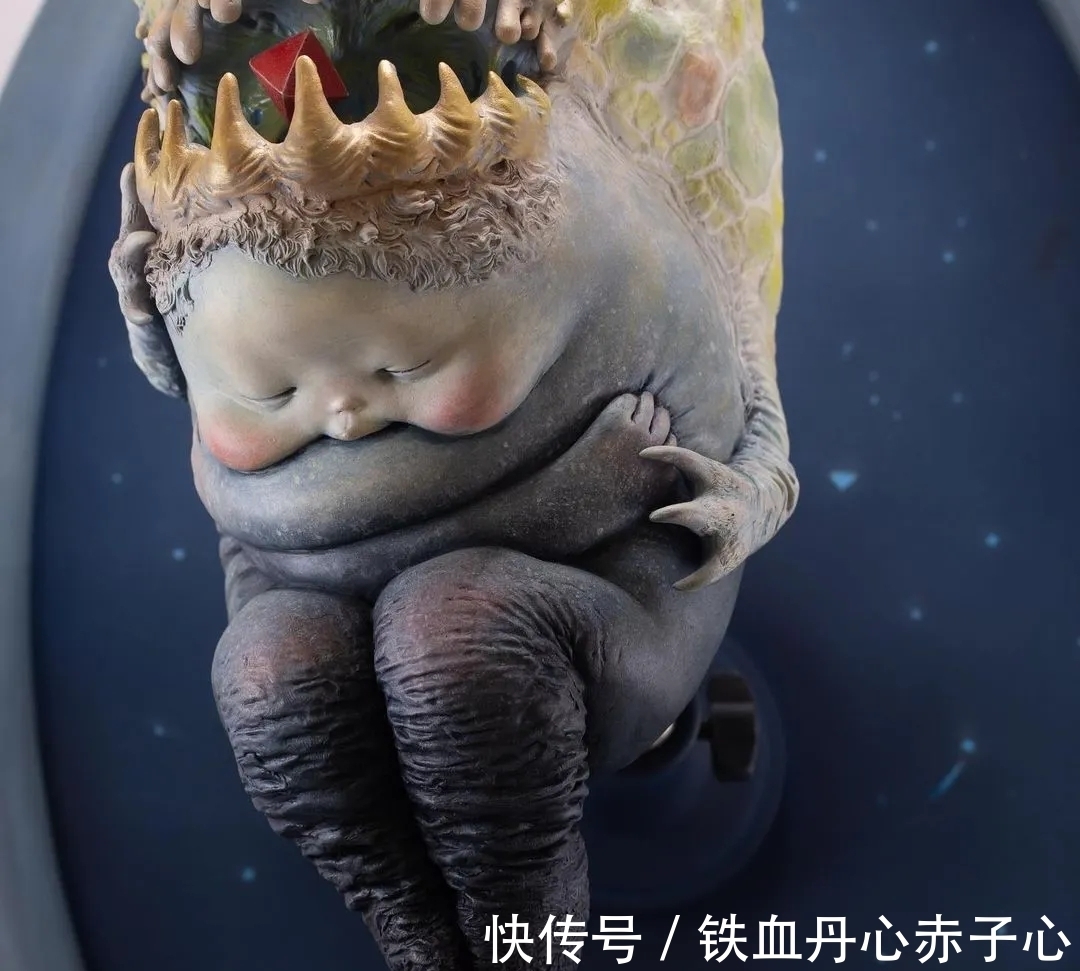 Ueda$Akishi Ueda:黑暗和可爱的完美交融