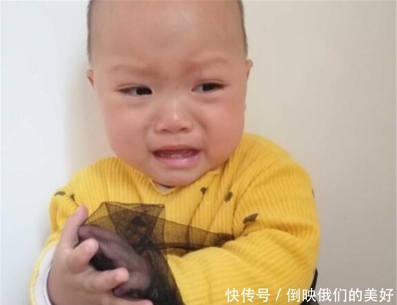 感觉|“妈妈,那里有人”,宝妈带着孩子看电视,孩子突然指着空房间喊