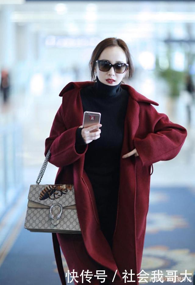 奔四的女人买风衣，多挑这4款“显白色”，高级优雅、还不易过时