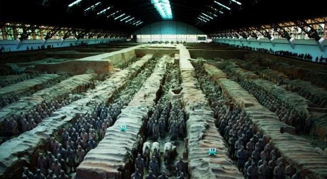 农民起义|《水浒传》宋江离称帝,只差一块布,他俩说了算