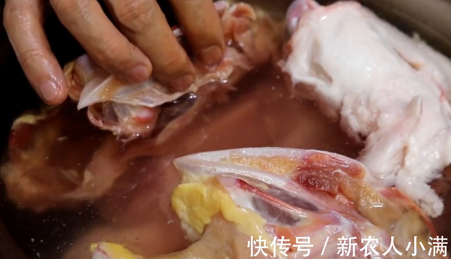 老师傅教你高汤熬法,学会做米线、酸辣粉、面条、火锅味道很棒