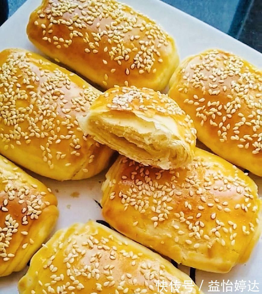 面粉|不要被图片吓到,超级简单,不用发面,外焦内软,芝麻五香饼做法