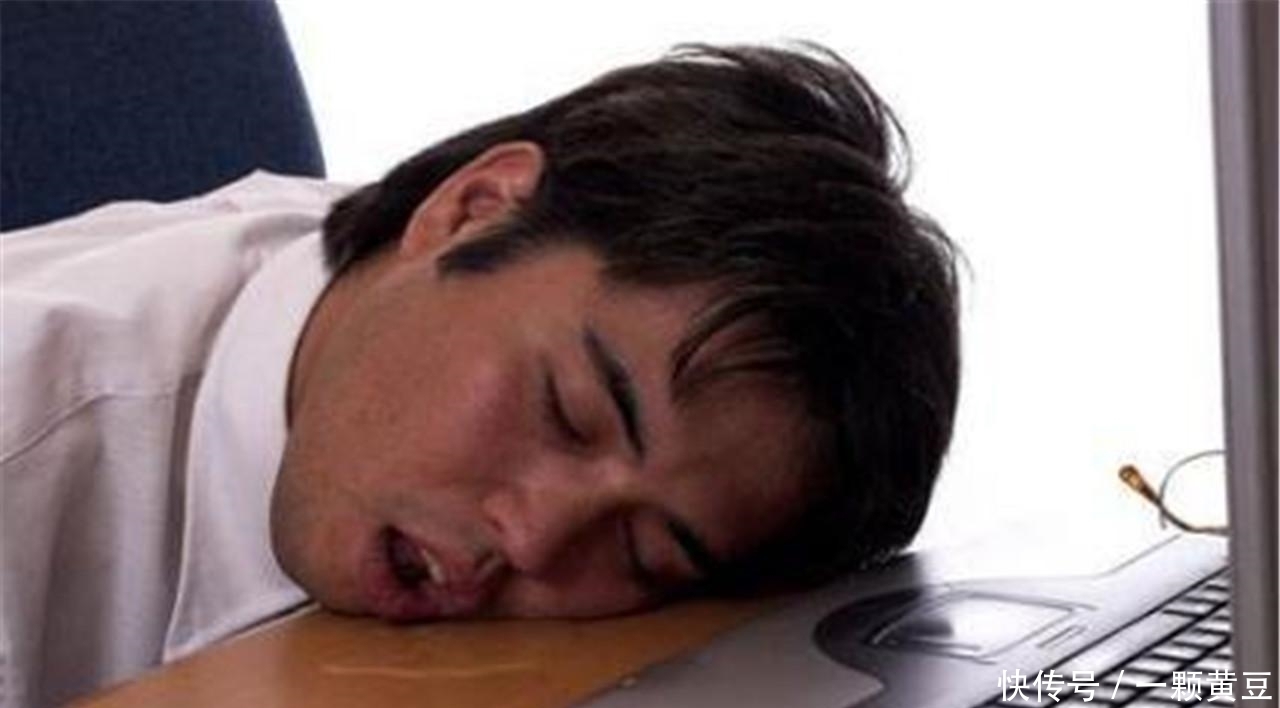 血管堵塞,人易“中风”!睡觉时若无3个表现,