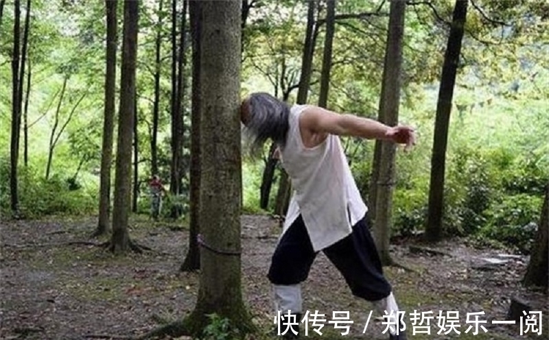 青城|何道君:中国硬气功第一人,曾约战泰森,参加比武招亲娶得娇妻