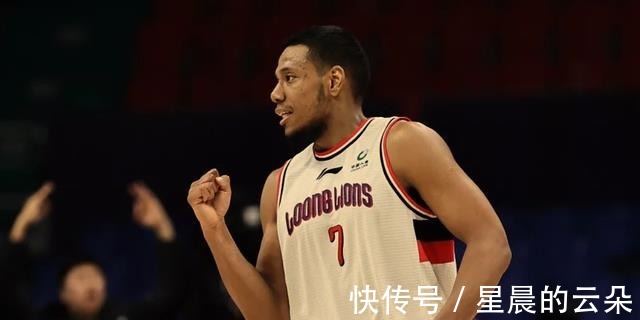 周湛东|111-105!利夫43+9大杀四方小郭艾伦24+17不输小土豆广州2连胜